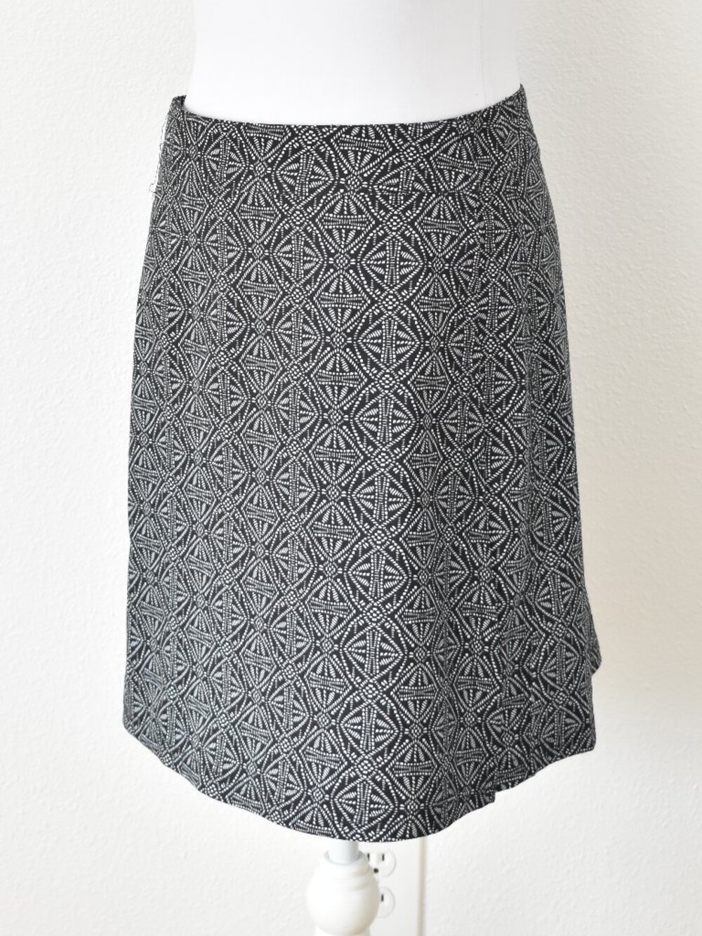 RipSkirt Hawaii Wrap Skirt Black Pearl Batik - XS - Picture 2 of 8